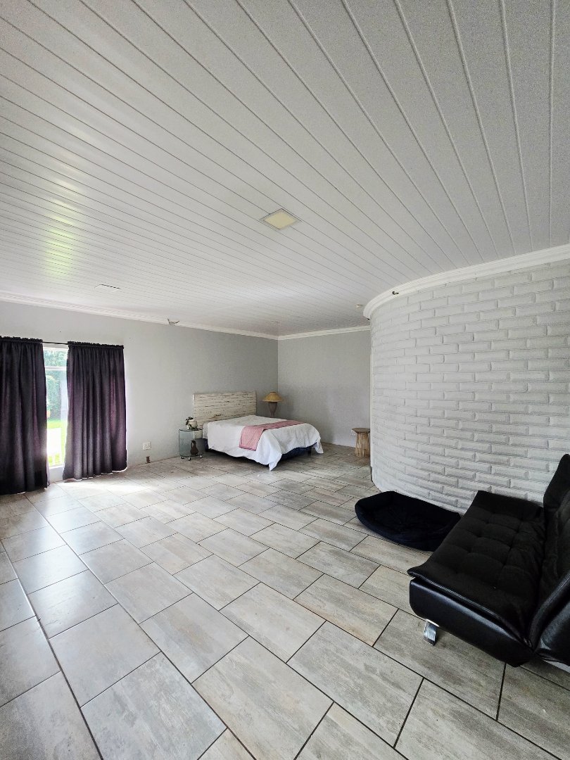 5 Bedroom Property for Sale in Flamwood North West